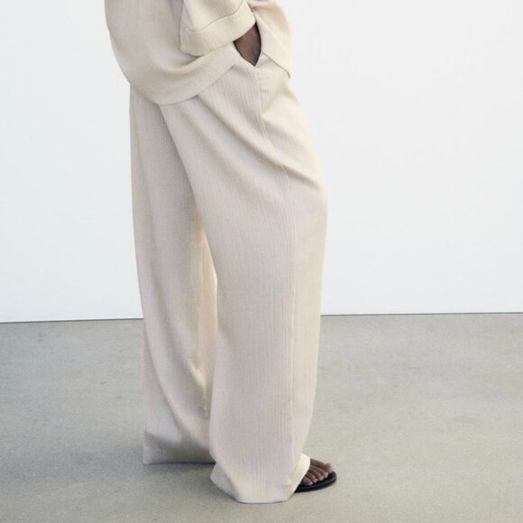 ZARA Women's Wrinkle Look Wide Leg Pants(Sand, US L/EUR L) - Picture 4 of 10